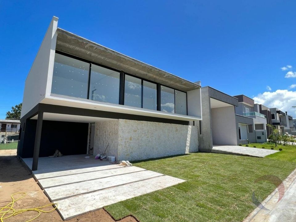 Casa para Venda - Florianópolis / SC no bairro Ingleses do Rio Vermelho, 3  dormitórios, sendo 1 suíte, 2 banheiros, 1 vaga de garagem, área total  165,00 m², área construída 80,00 m², área útil 165,00 m²